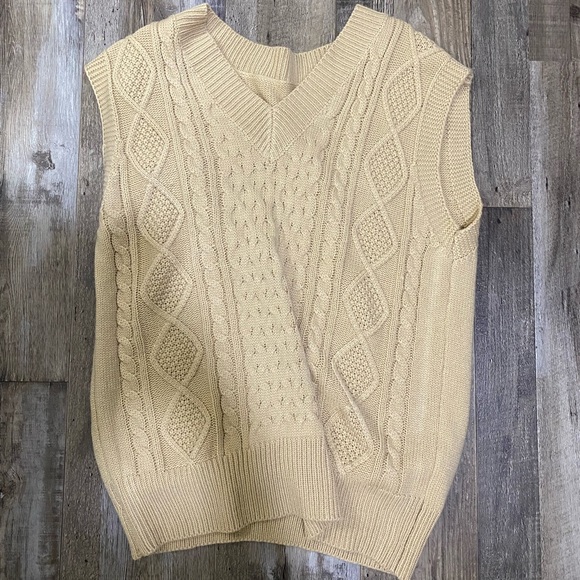 Shein oversized sweater vest - Picture 3 of 3